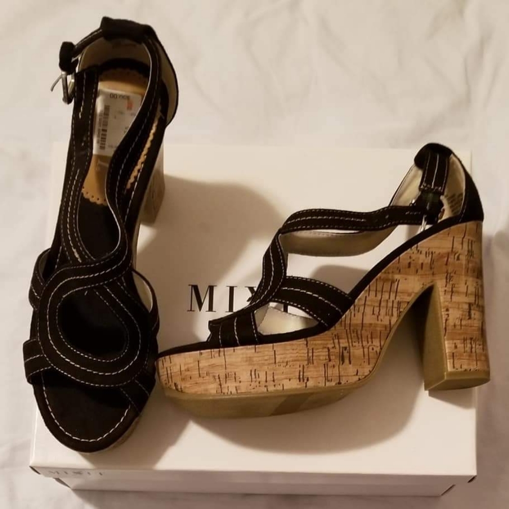 New Mix It Heels. Size 8